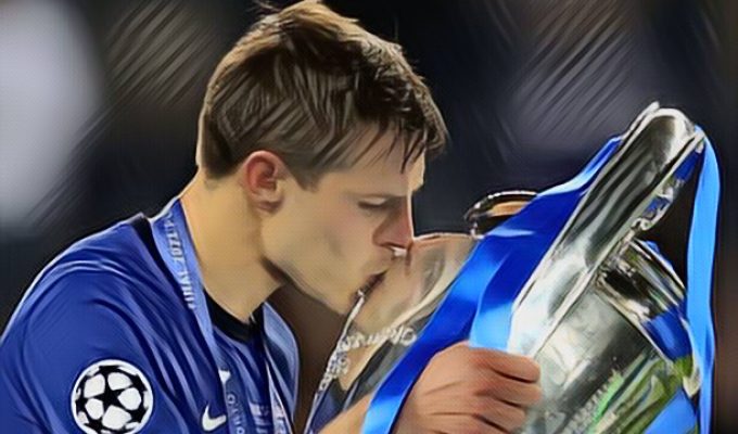 Azpilicueta with the Champions League Trophy